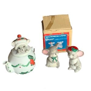 Christmas Mice Mistletoe Teapot Porcelain Figurines Trinket Box
